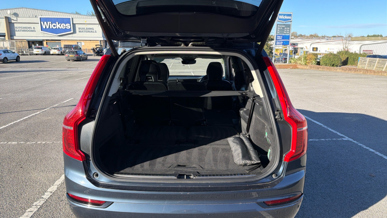 Volvo XC90 2.0 B5D [235] Plus Dark 5dr AWD Geartronic Diesel Estate